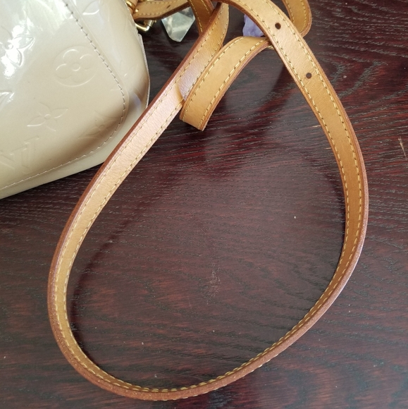 Louis Vuitton  discontinued  Noisette crossbody  bag/ Sale! - Picture 6 of 16